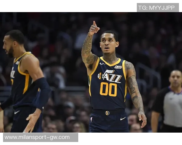 康利赞华子休赛期积极组织训练展现领袖气质显著提升 康利赞华子休赛期积极组织训练展现领袖气质显著提升